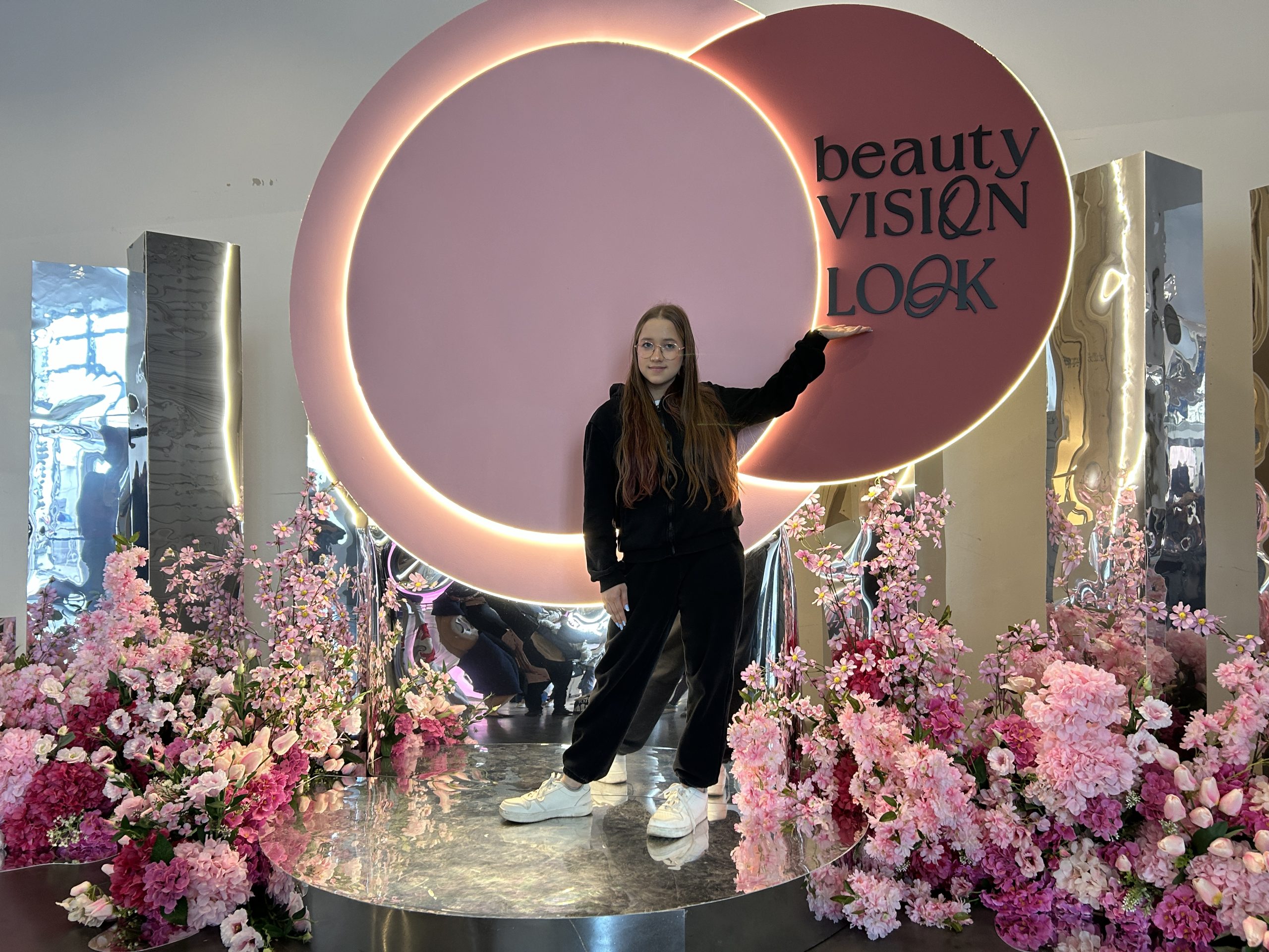 Fryzjerska przyszłość na targach beauty w Poznaniu